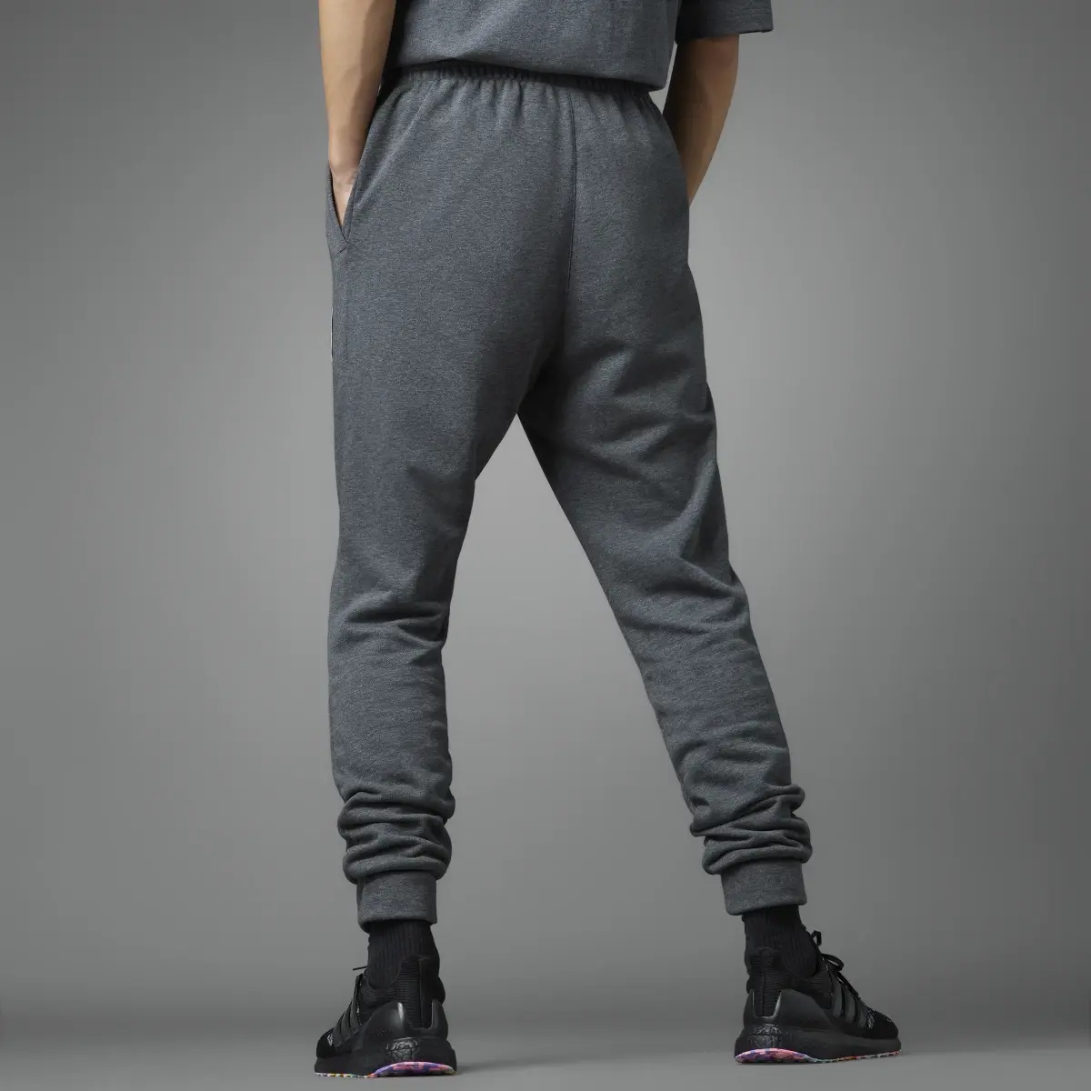 Adidas Pantaloni Valentine's Day. 2