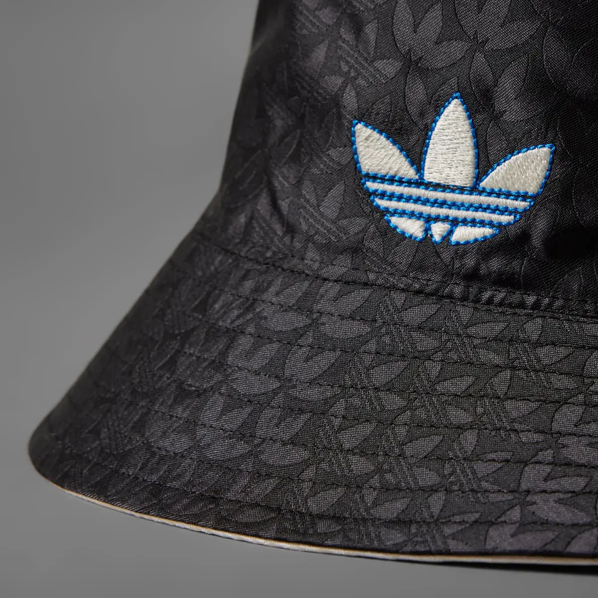 Adidas adicolor 70s Bucket Hat. 3