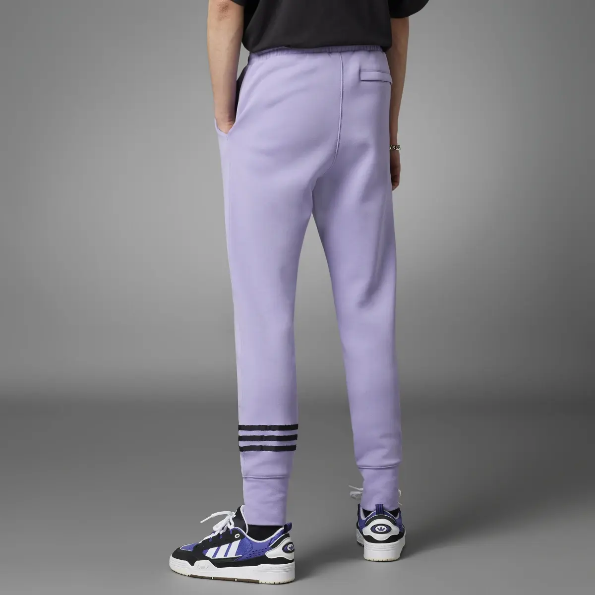 Adidas Adicolor Neuclassics Sweatpants. 2