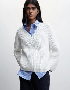 Chunky-knit V-neck sweater