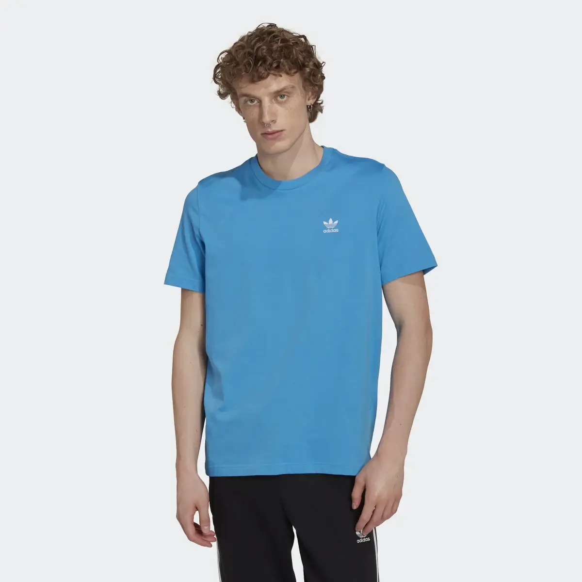 Adidas Adicolor Essentials Trefoil Tee. 2