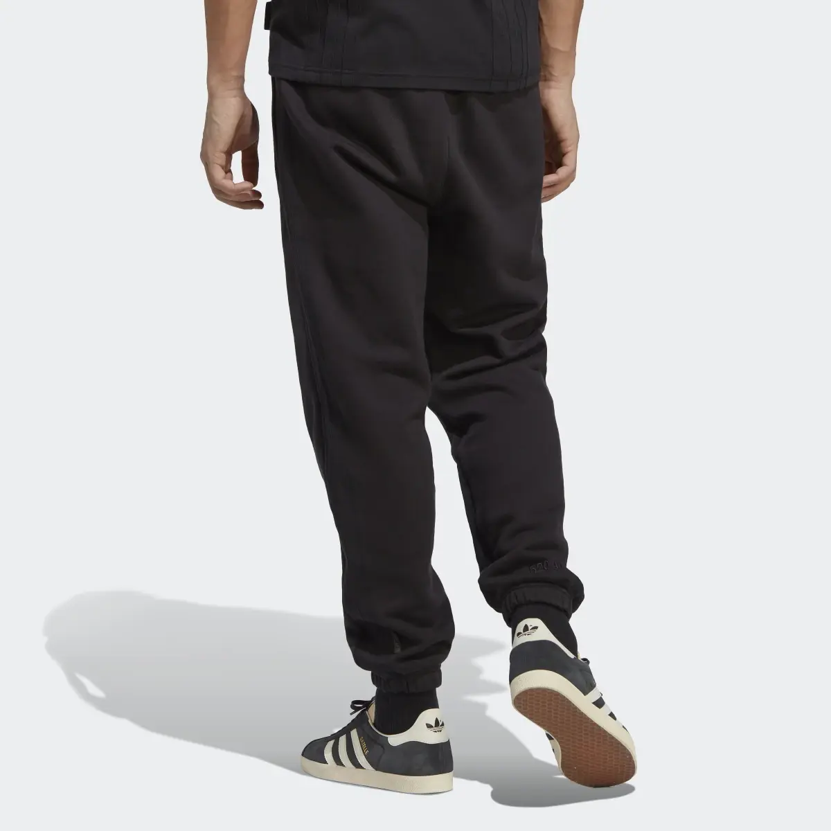 Adidas Essentials Joggers. 2