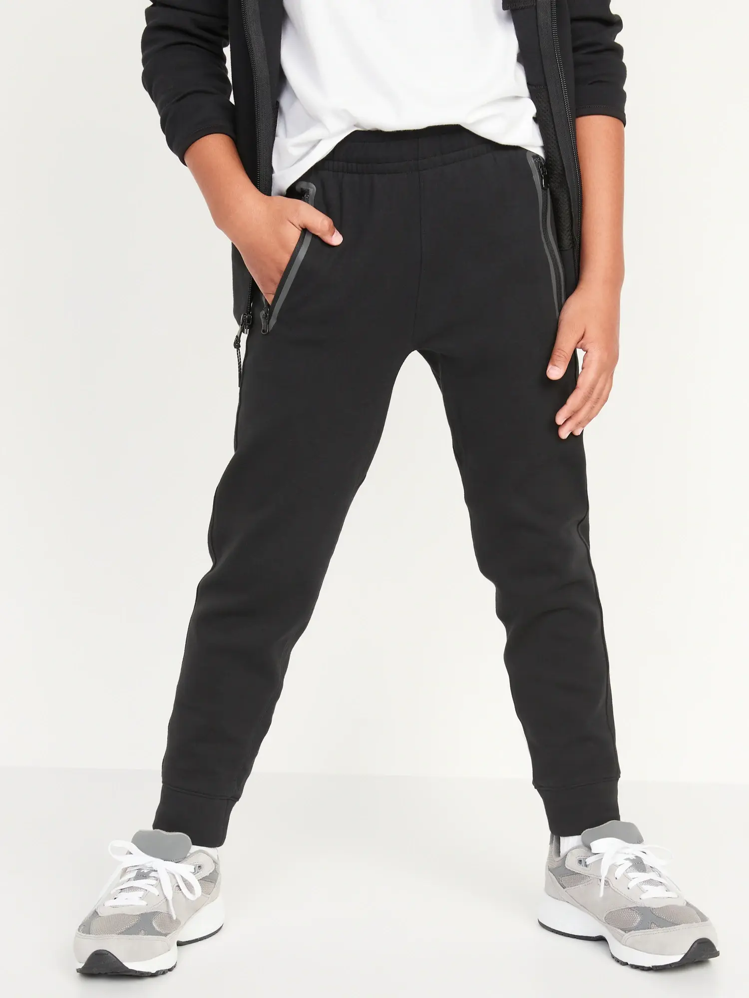 Old Navy Dynamic Fleece Jogger Sweatpants For Boys black. 1