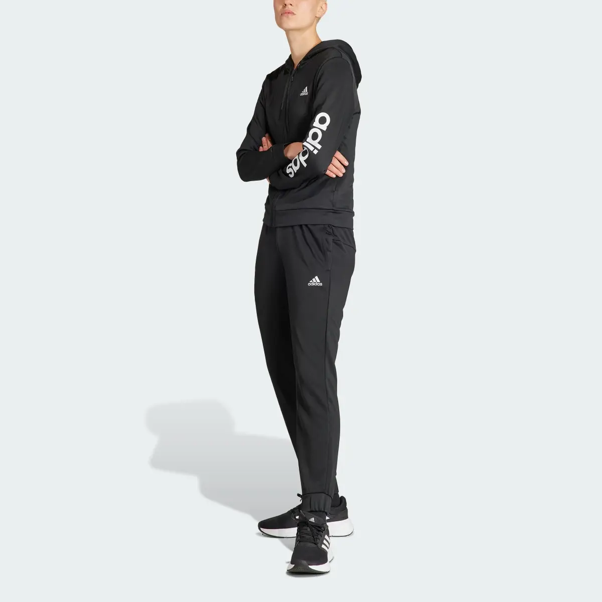 Adidas Linear Trainingsanzug. 1