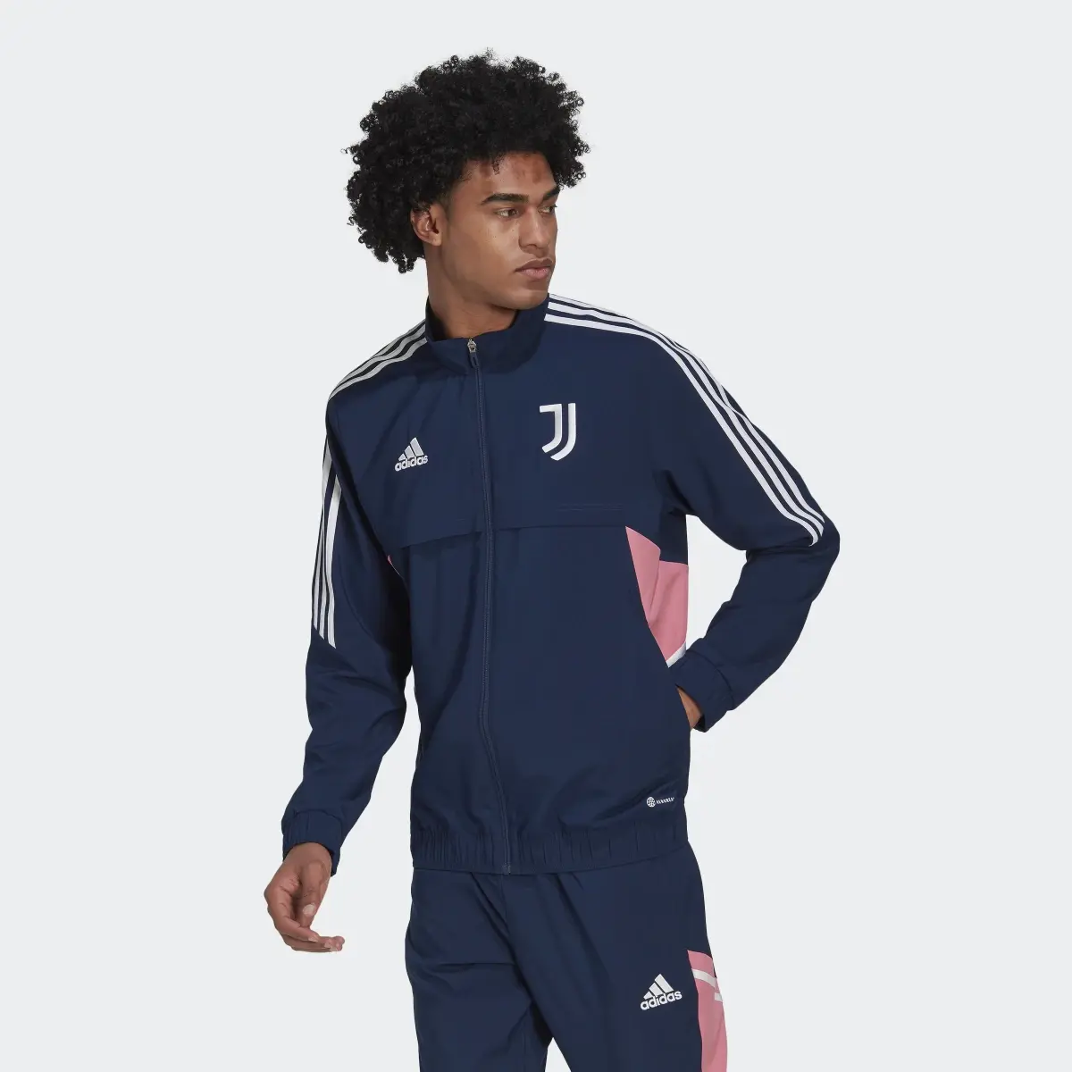 Adidas Chaqueta presentación Juventus Condivo 22. 2