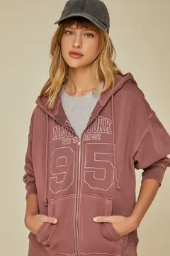 Forever 21 Forever 21 New York Graphic Zip Up Hoodie Burgundy/Cream. 2