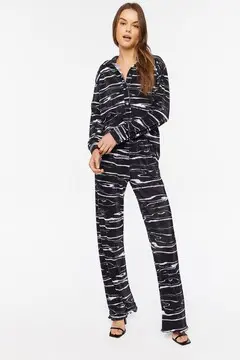 Forever 21 Forever 21 Abstract Print Shirt &amp; Pants Set Black/White. 2