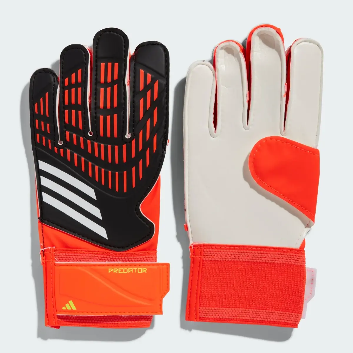 Adidas Predator Training Goalkeeper Gloves Kids. 2