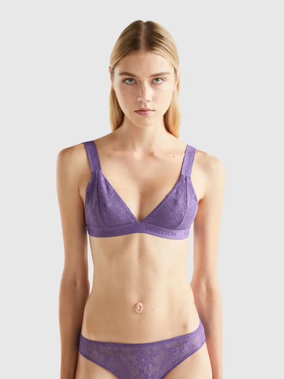 Benetton triangle bra with lace. 1