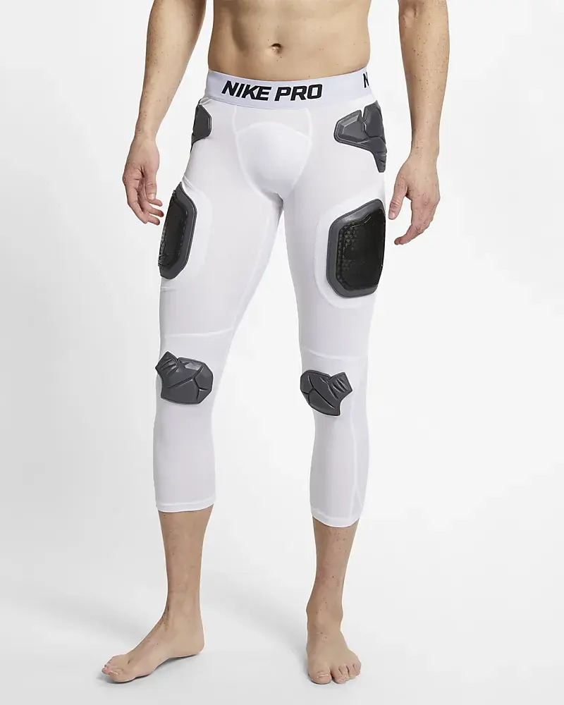 Nike Pro HyperStrong. 1