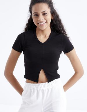 Siyah Basic Önü Yırtmaçlı V Yaka Kadın Crop Top T-Shirt - 97206