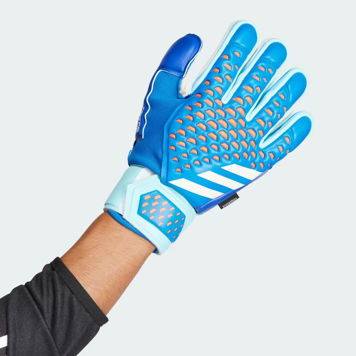 Adidas Predator Match Fingersave Gloves. 1