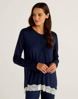 Open sweater with lace detail