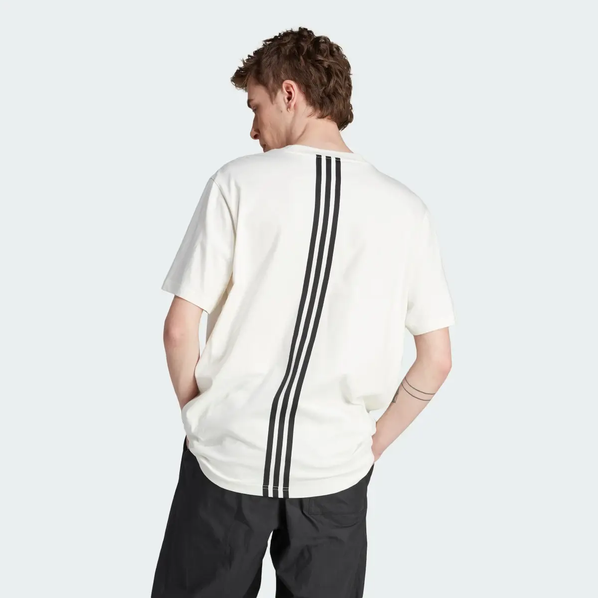 Adidas T-shirt Hack. 3