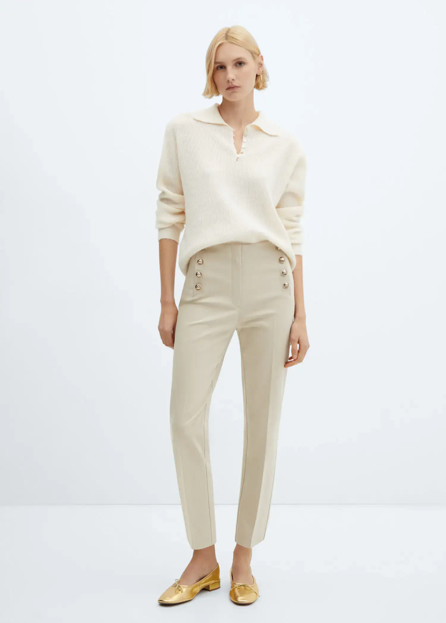 Mango Cropped button trousers. 2