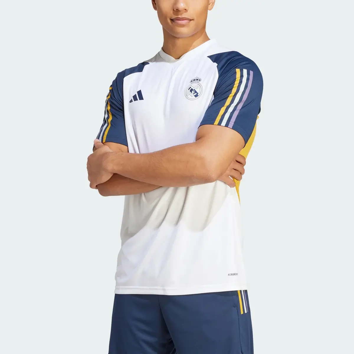 Adidas Real Madrid Tiro 23 Antrenman Forması. 1