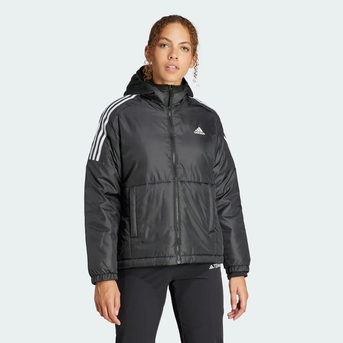 Adidas Veste Essentials Insulated Hooded. 2