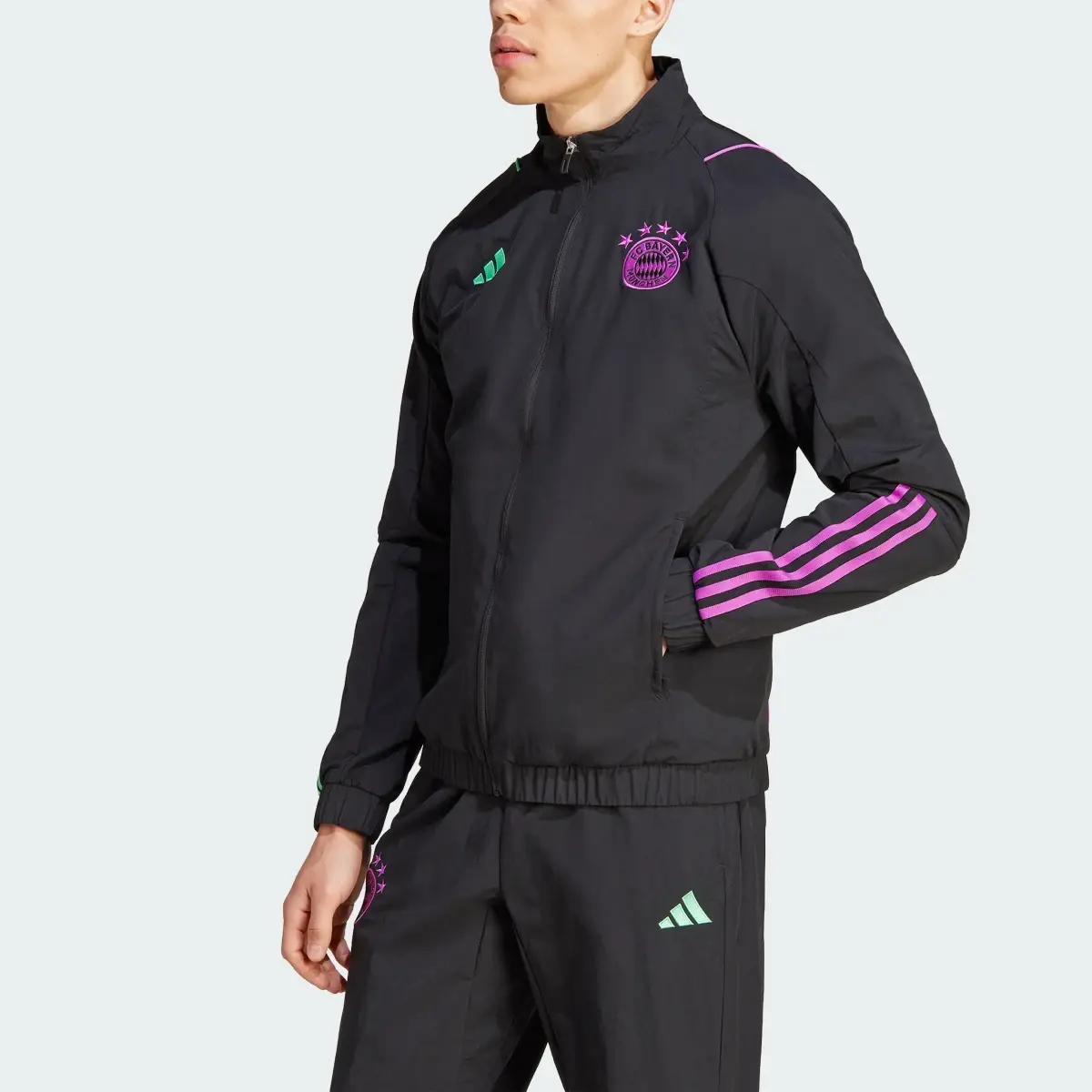 Adidas FC Bayern München Tiro 23 Präsentationsjacke. 1