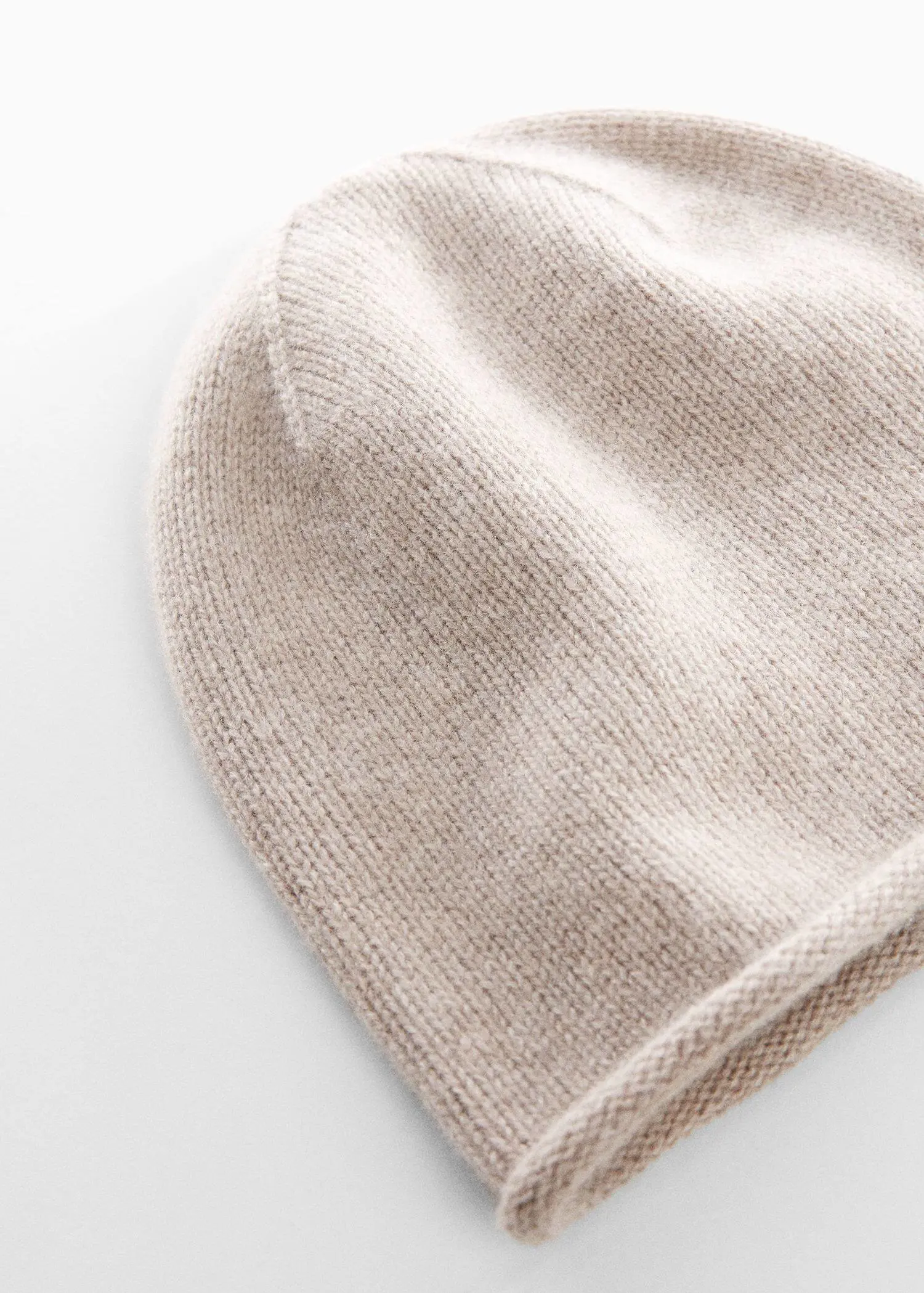 Mango Cashmere knitted hat. 2