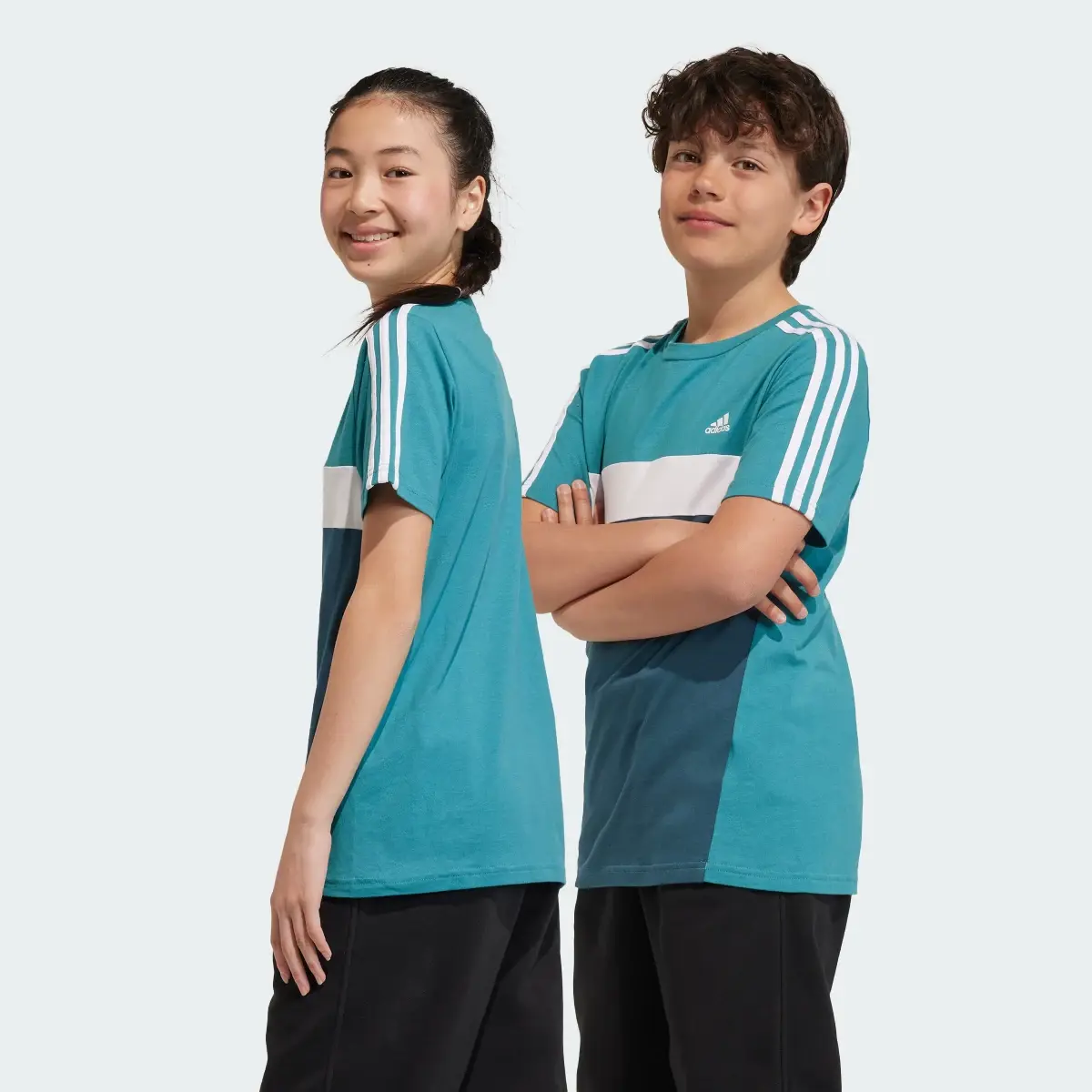 Adidas Playera Tiberio 3 Franjas Colorblock de Algodón para Niños. 2