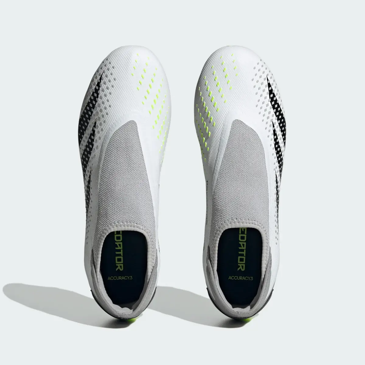 Adidas Bota de fútbol Predator Accuracy.3 Laceless césped natural seco. 3