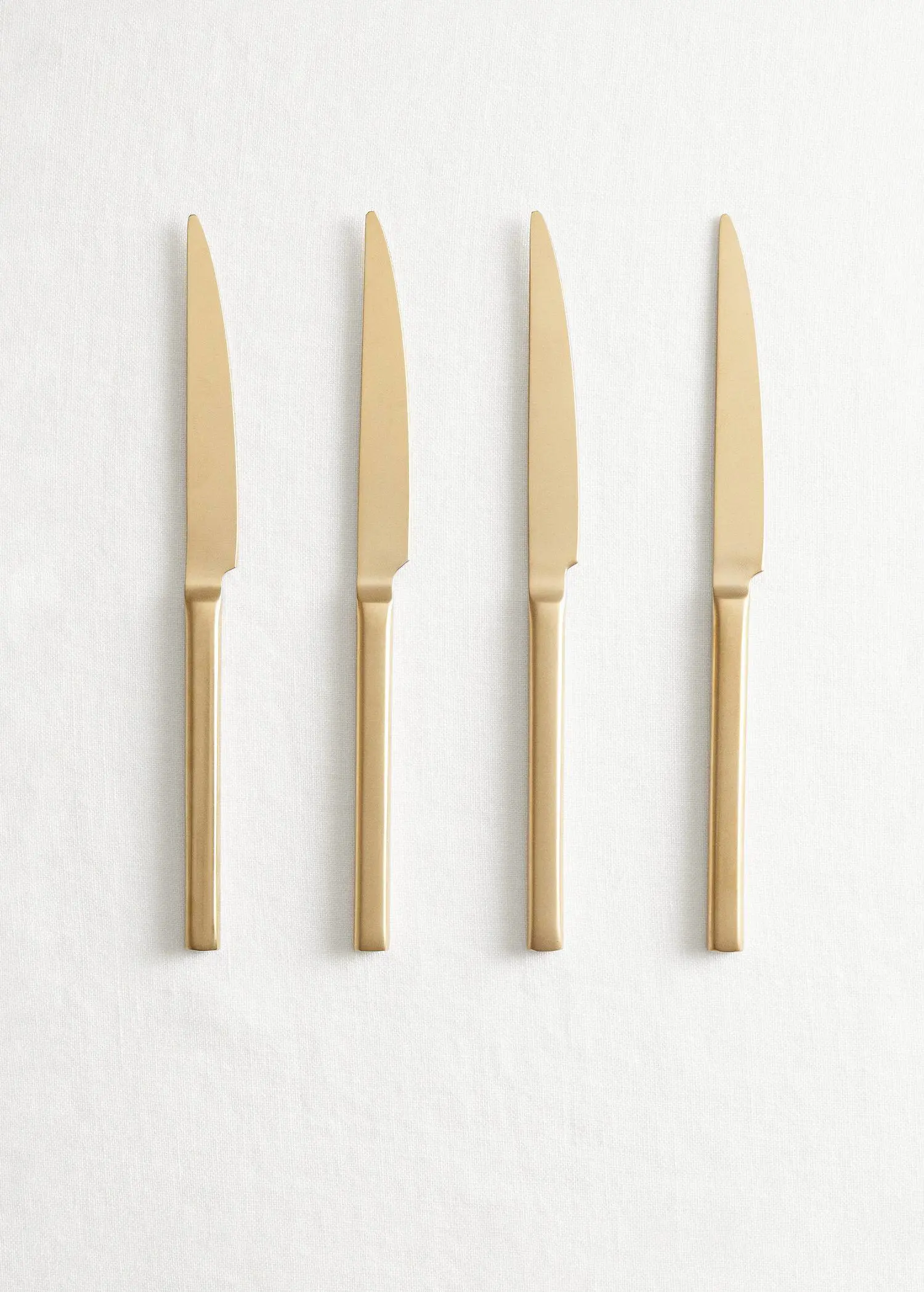 Mango 4-pack of 100% steel gold knives. 1
