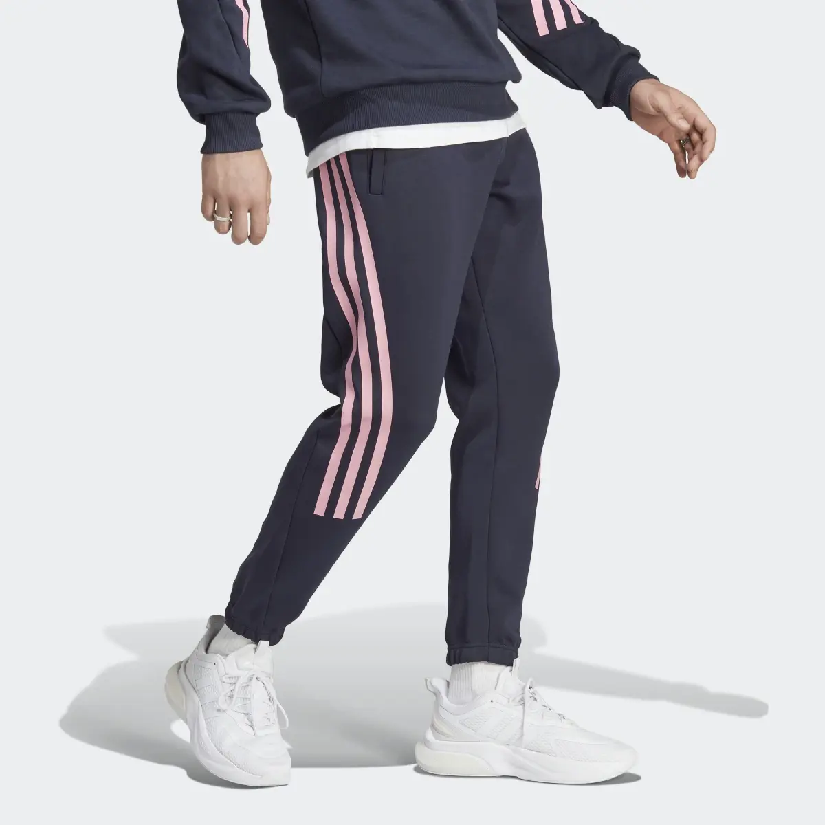 Adidas Future Icons 3-Stripes Pants. 3