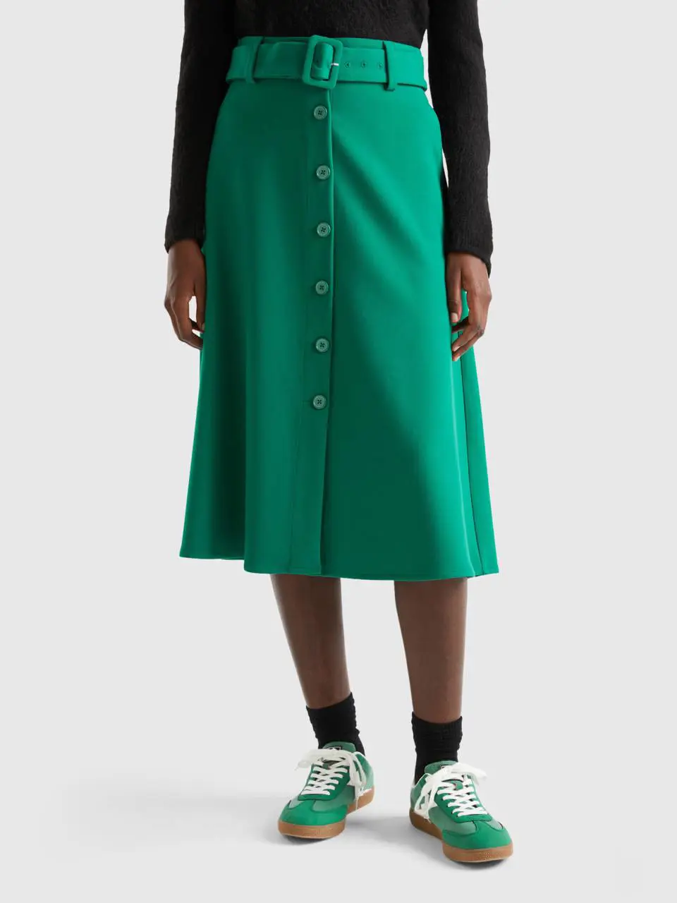 Benetton midi skirt with belt and buttons. 1