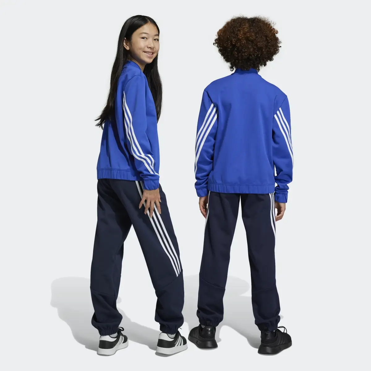 Adidas Future Icons 3-Streifen Trainingsanzug. 3