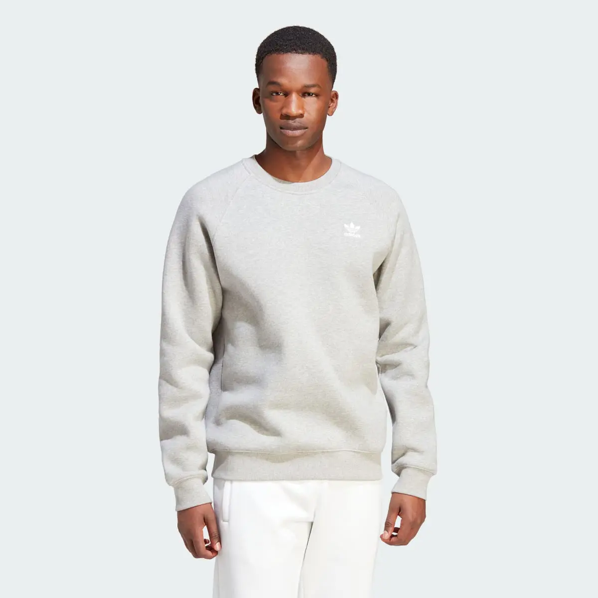 Adidas Trefoil Essentials Crewneck. 2