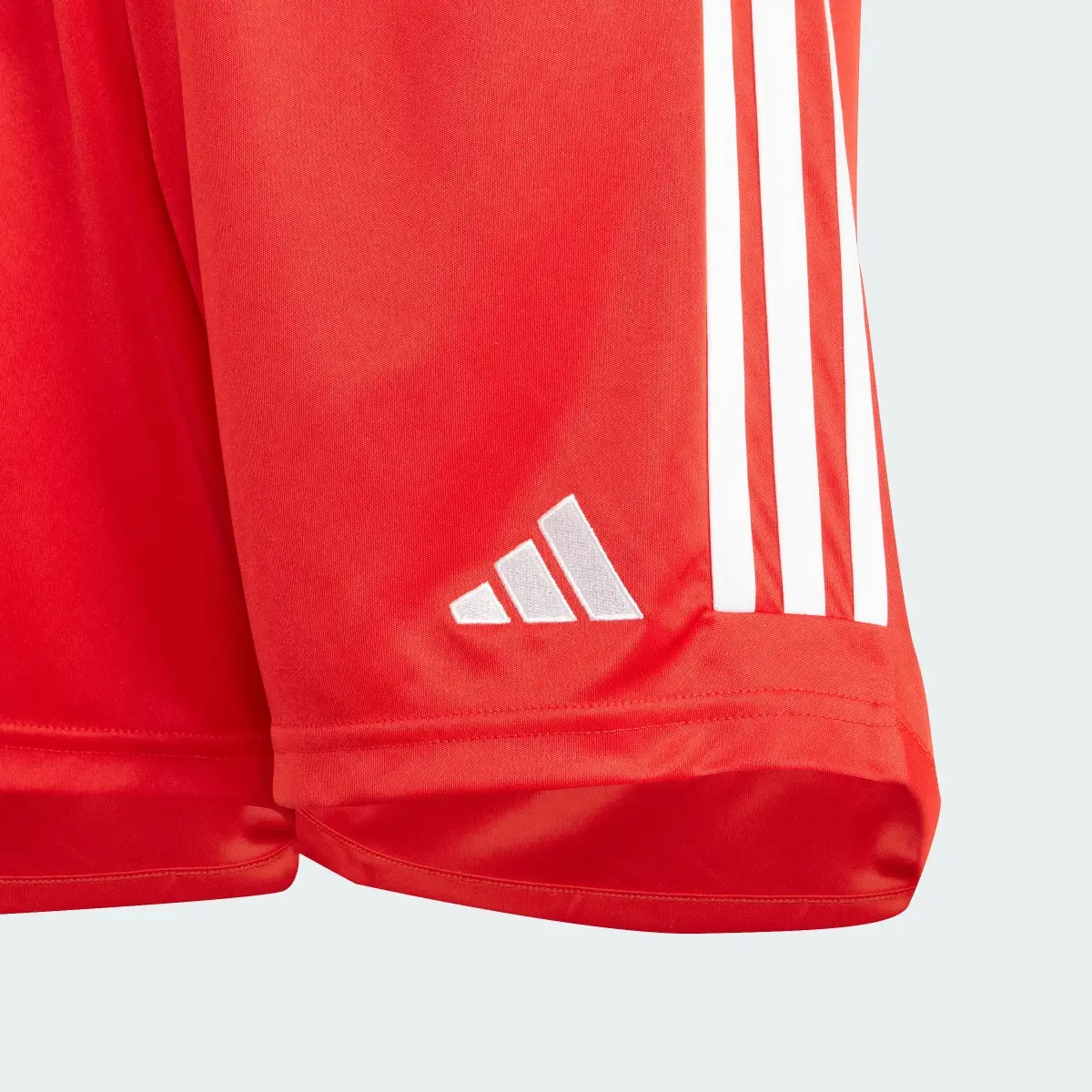 Adidas FC Bayern 23/24 Home Shorts Kids. 3