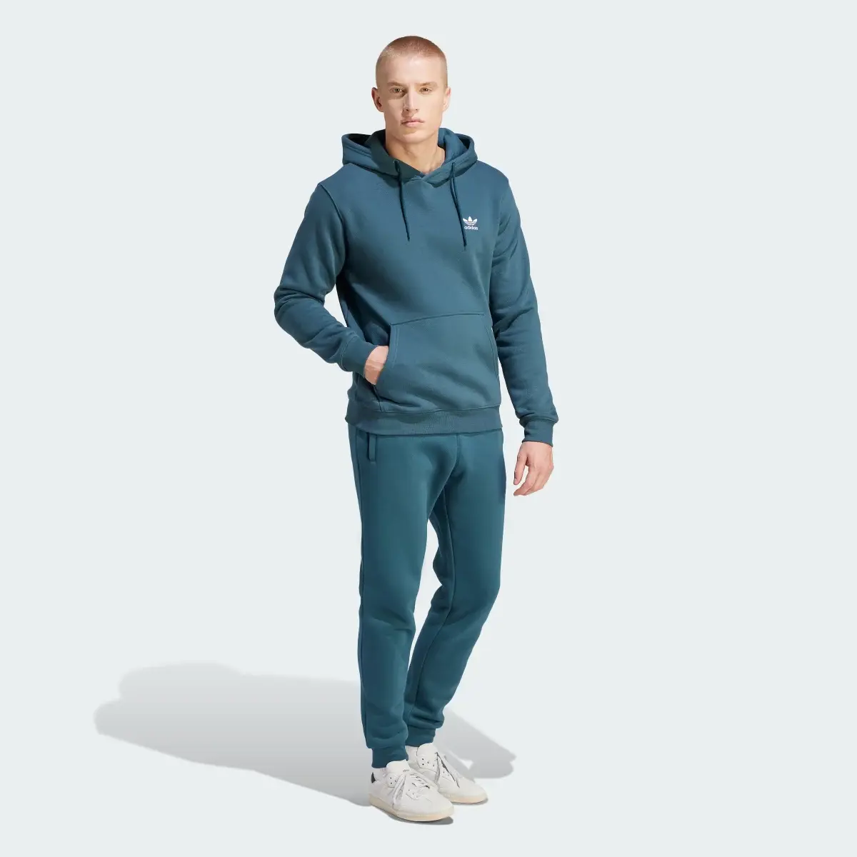 Adidas Trefoil Essentials Hoodie. 3