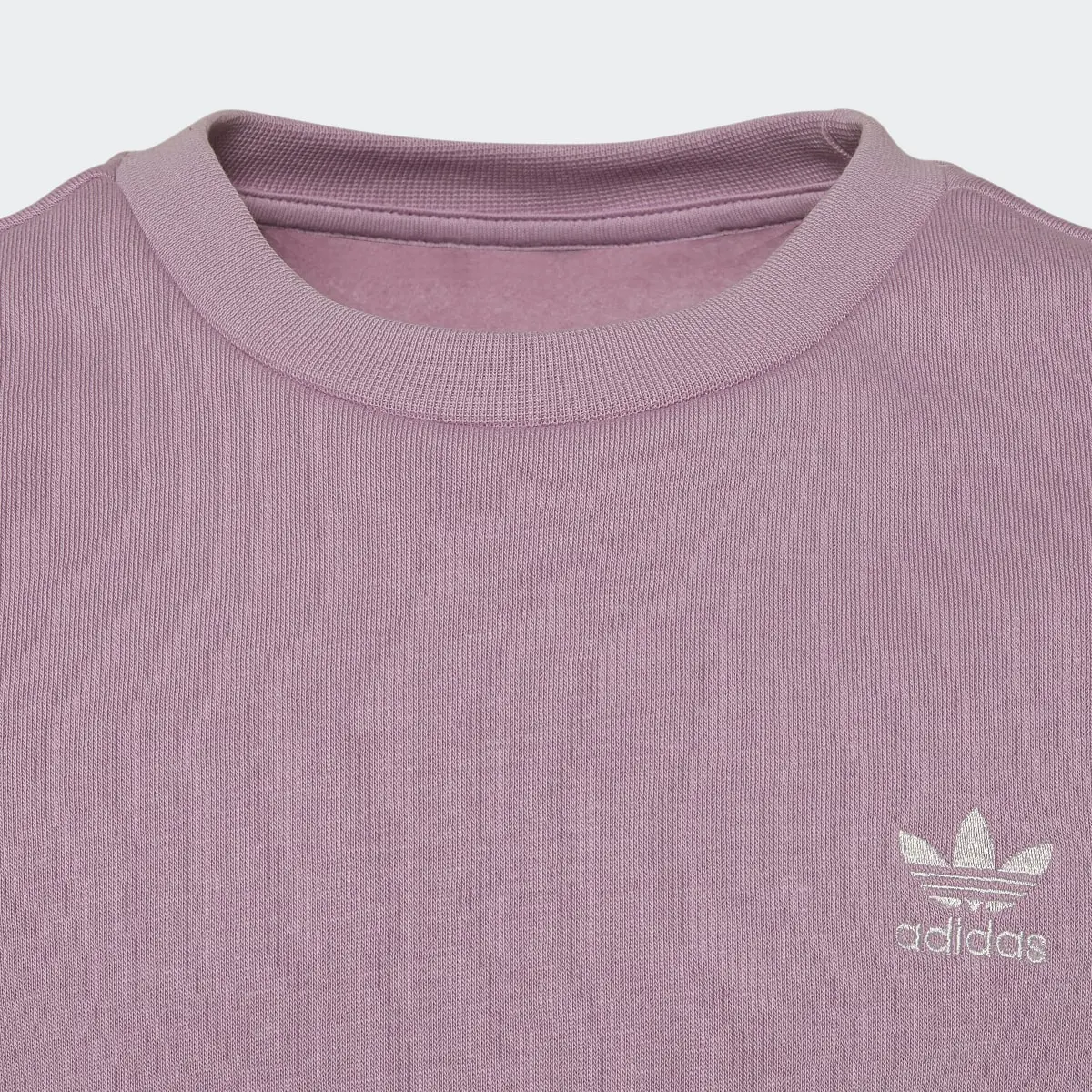 Adidas Adicolor Crew Sweatshirt. 3