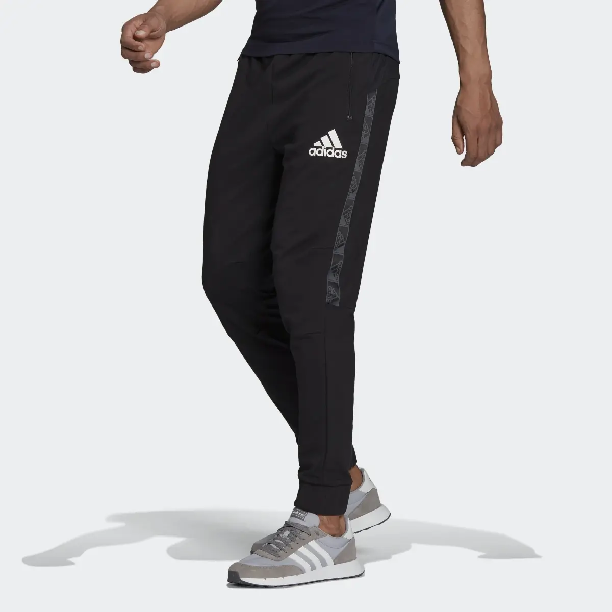 Adidas AEROREADY Designed To Move Sport Motion Logo Pants. 1