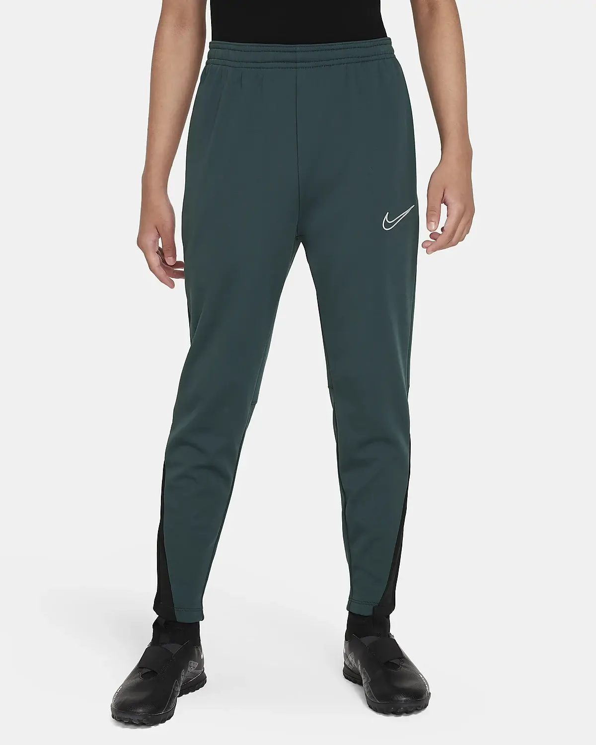 Nike Therma-FIT Academy. 1