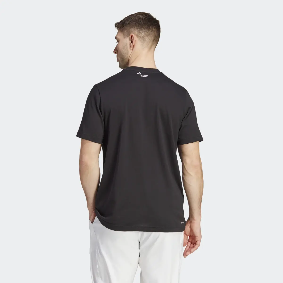 Adidas T-shirt de tennis graphique AEROREADY. 3