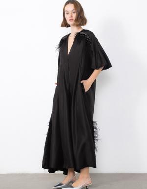 Black Dress with Feather Accessories Embroidered on the Shoulders