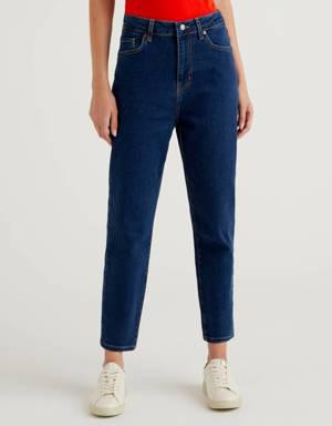 Cropped mom fit jeans