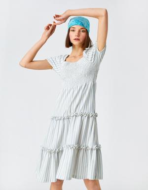 Midi Elbise Çizgili Fırfırlı U Yaka Kısa Kollu Pamuklu