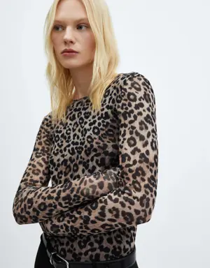 Leopard-print t-shirt