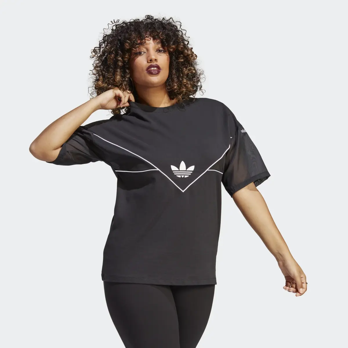 Adidas T-shirt Originals. 2