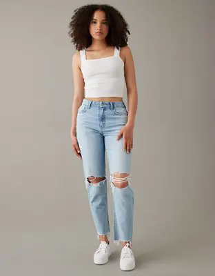 American Eagle Strigid Curvy Ripped Mom Jean. 1