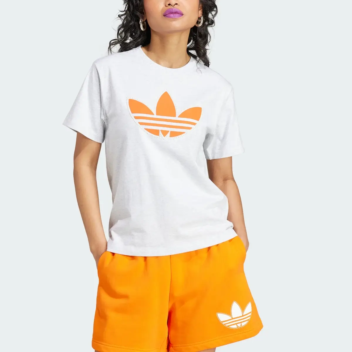 Adidas Playera Pearl Trefoil. 1