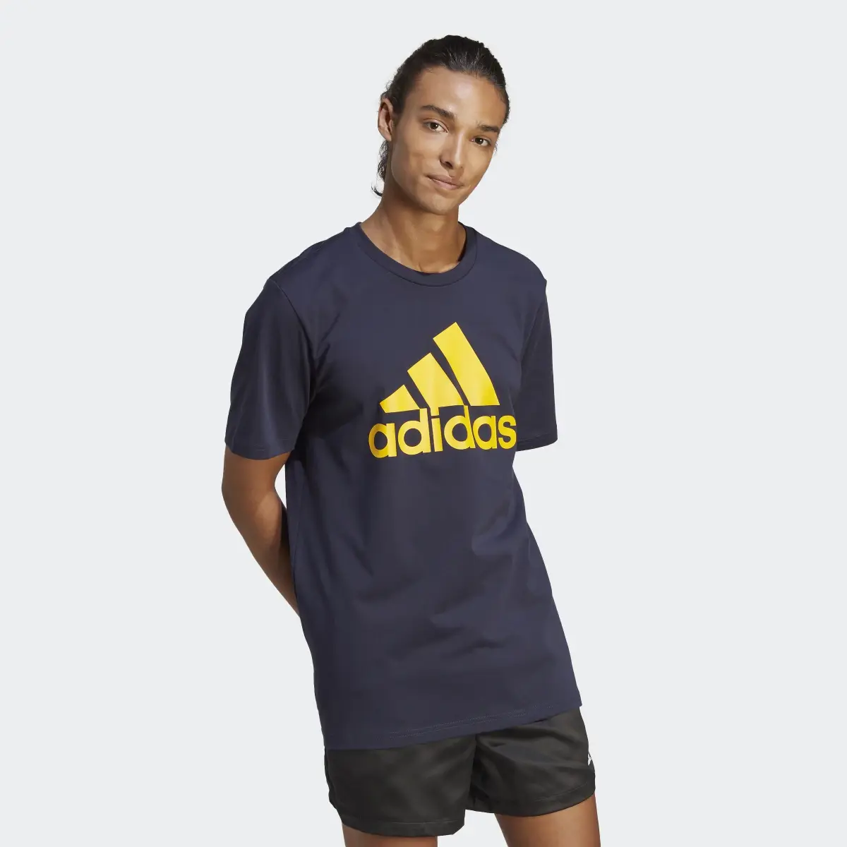 Adidas Playera Essentials Logo Grande Tejido Jersey. 2