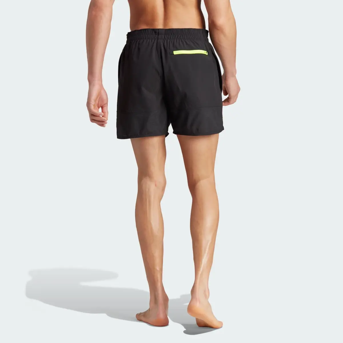 Adidas Short de bain Versatile. 3