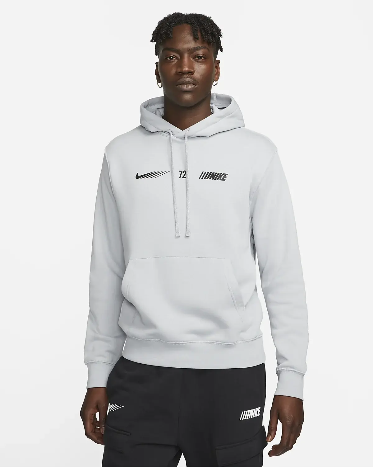 Nike Sportswear Standard Issue. 1