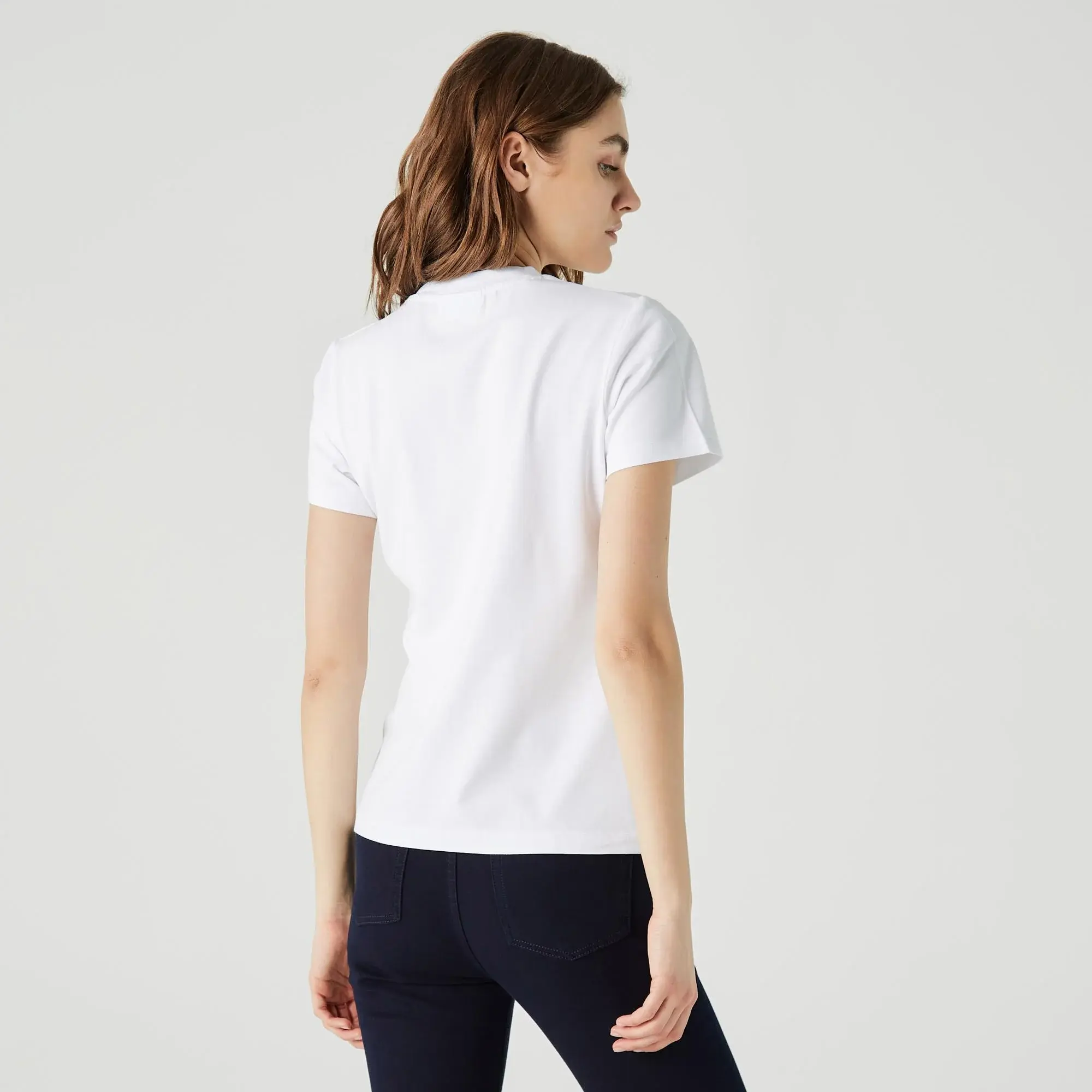 Lacoste Kadın Slim Fit Bisiklet Yaka Baskılı Beyaz T-Shirt. 2