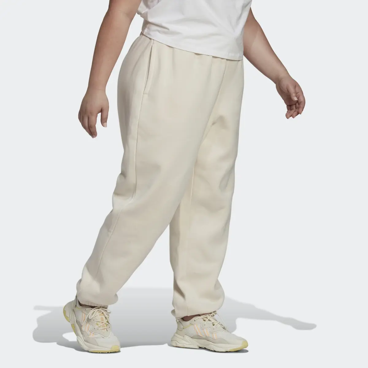 Adidas Adicolor Essentials Pants (Plus Size). 3