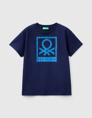 100% cotton t-shirt with logo