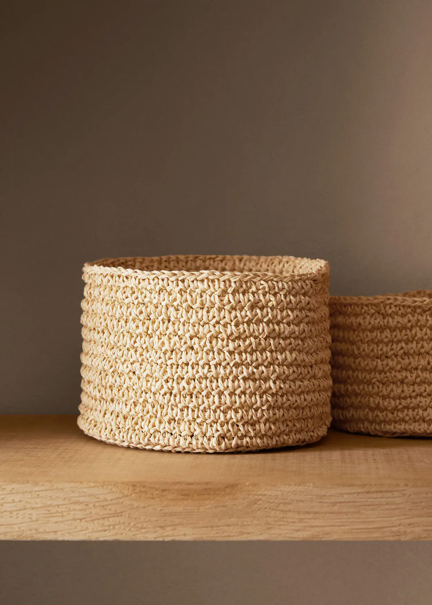 Mango Round braided basket 15x10cm. 1